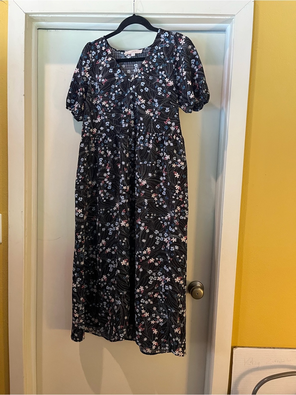 LOFT Black Floral Button-Front Dress with Puff Shoulders